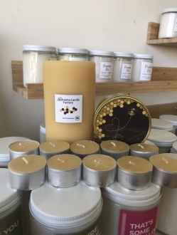 Beautiful Beeswax Gold Tin Candle, Smooth 5” Pillar w 10 Tealights Set only $55